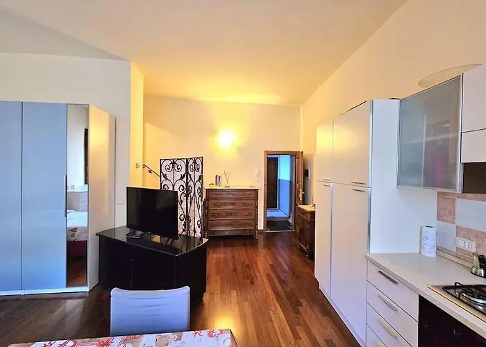 Six Hills House Montevarchi